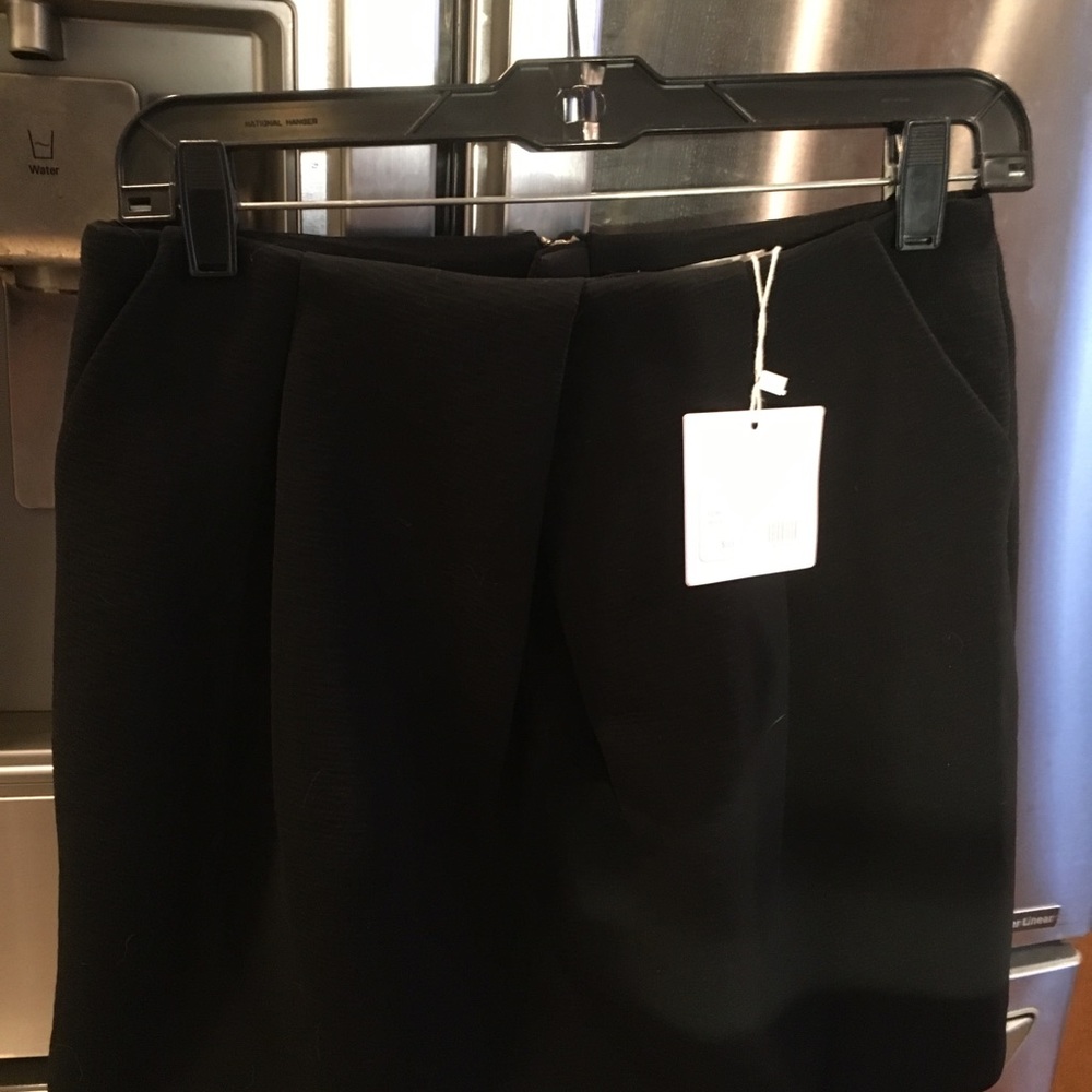 NWT women black skirt size M